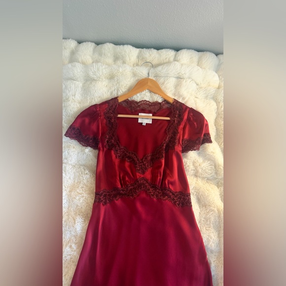 Reformation Romi Silk Dress In Sangre, NWOT, NEVER WORN, NO FLAWS. - Picture 9 of 14